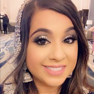 Meet your Posher, Sadaf